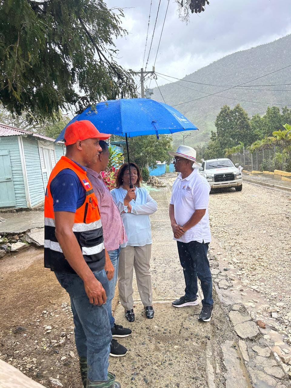 Autoridades evalúan daños por lluvias y coordinan acciones en Vallejuelo